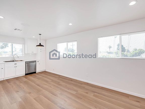 5th image of 4180 Arlington Ave