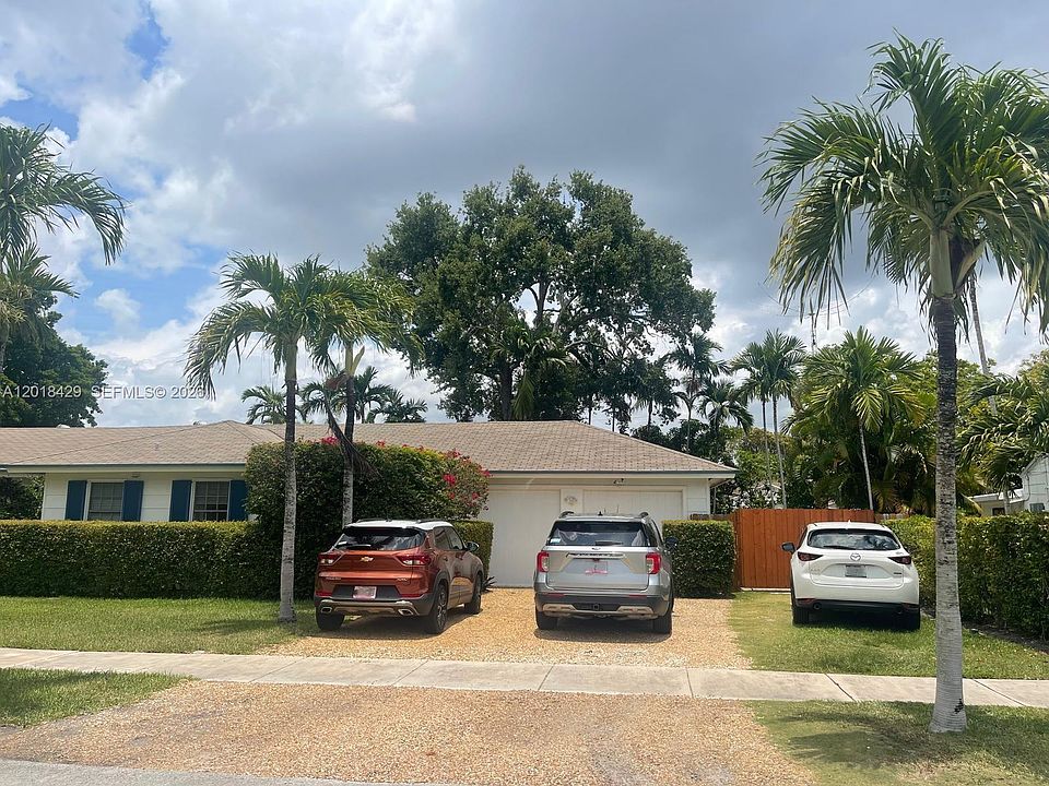1st image of 3531 SW 13th St #A