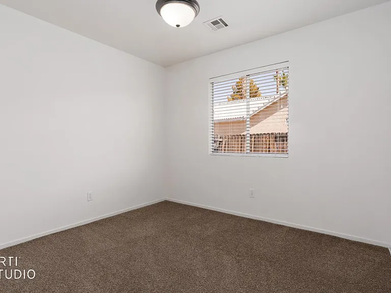 130 Falcon St — Photo 13
