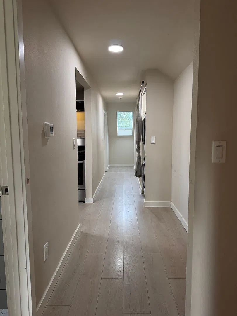 Sand Point Apartments — Photo 4