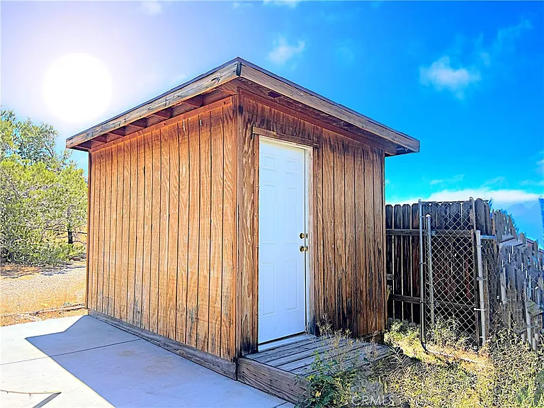 17601 Sycamore Ln — Photo 27