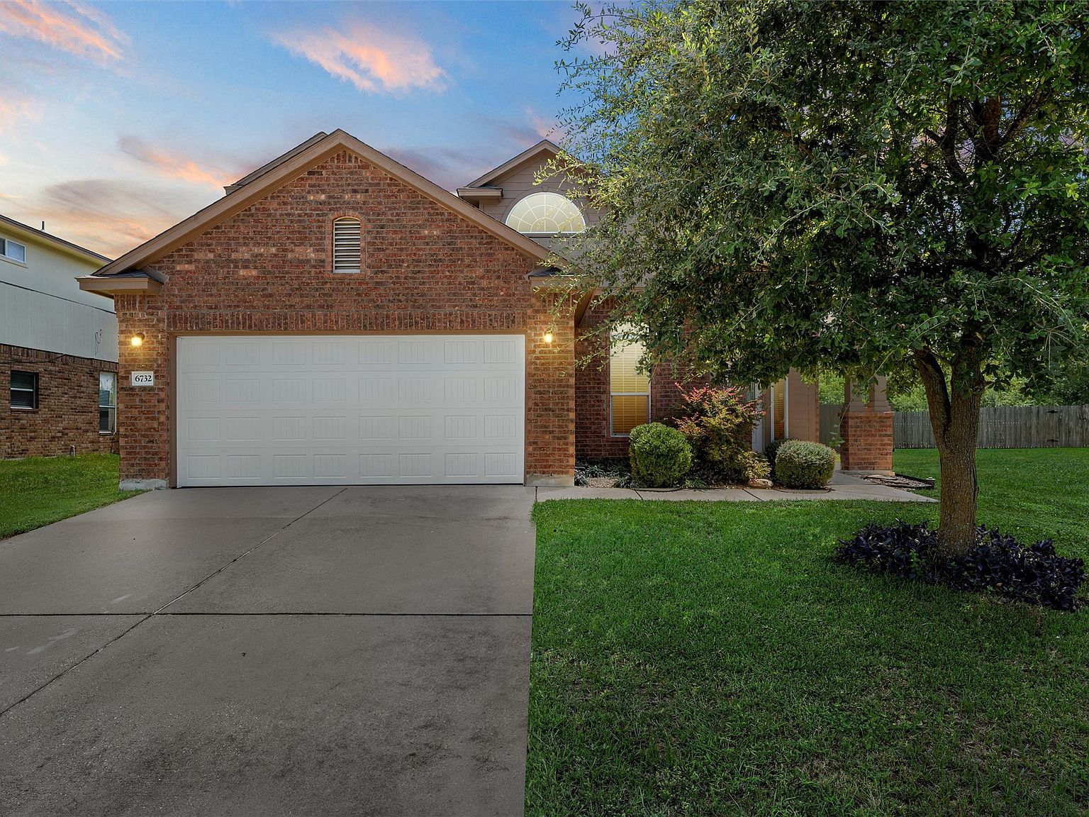 6732 Tierra Dr, Woodway, TX 76712 | Zillow
