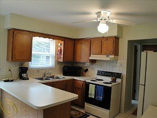 3rd image of 2923 Wallsend Dr