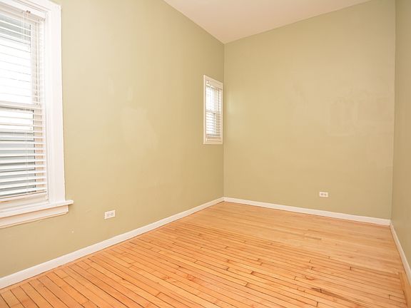 4th image of 1635 N Maplewood Ave #2