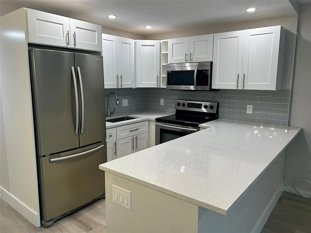 1 bed, 1.0 bath, 585 sqft, $1,615 — Photo 2