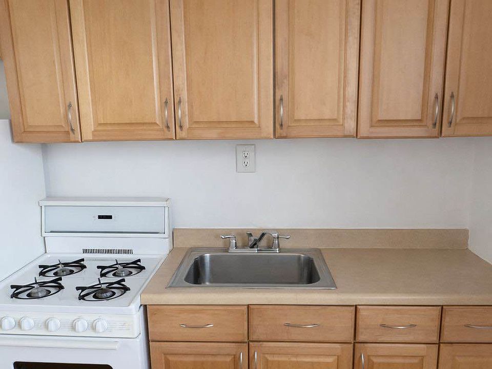 2nd image of 110-02 Rockaway Beach Blvd #3