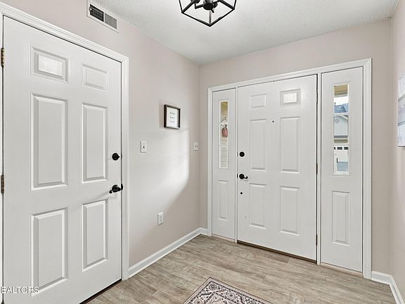 3rd image of 1003 Hardwick Dr
