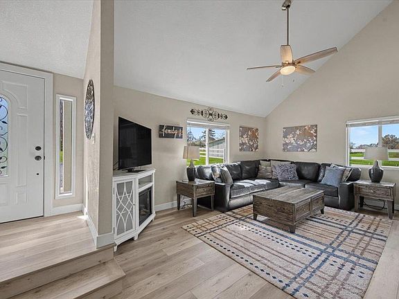 5th image of 10925 Pickle Barrel Rd