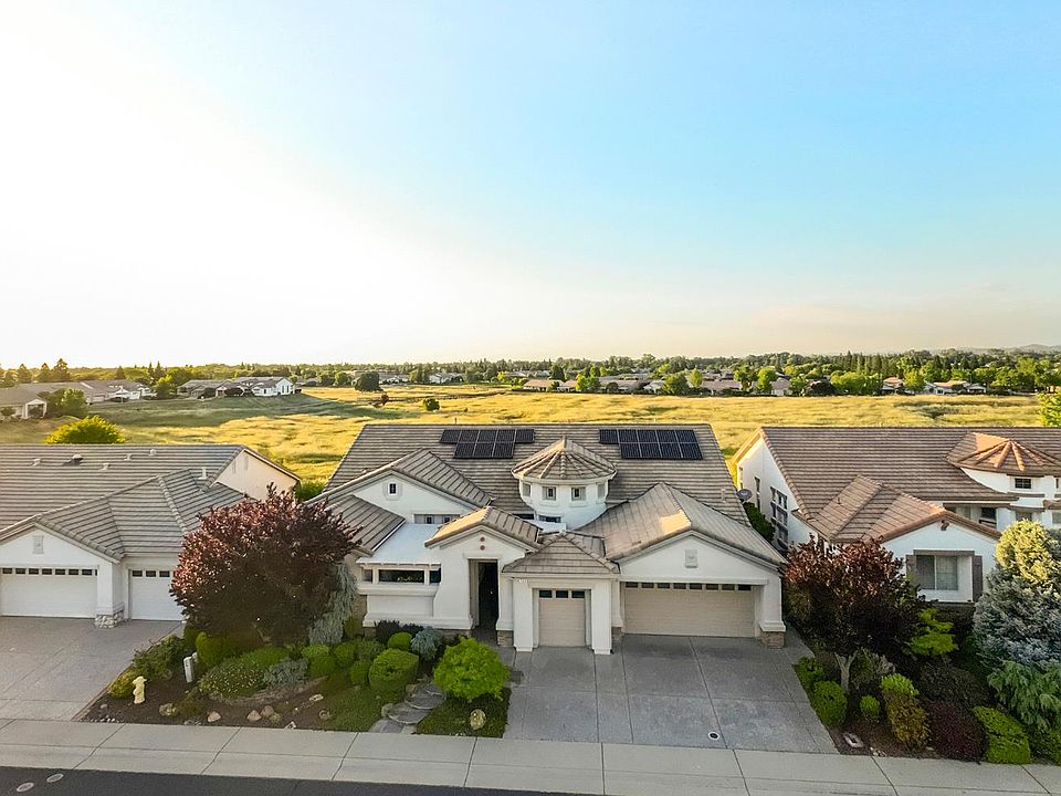 1st image of 700 Canyon Oak Ln