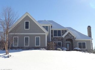 1026 Whispering Woods Dr, Macedonia, OH 44056