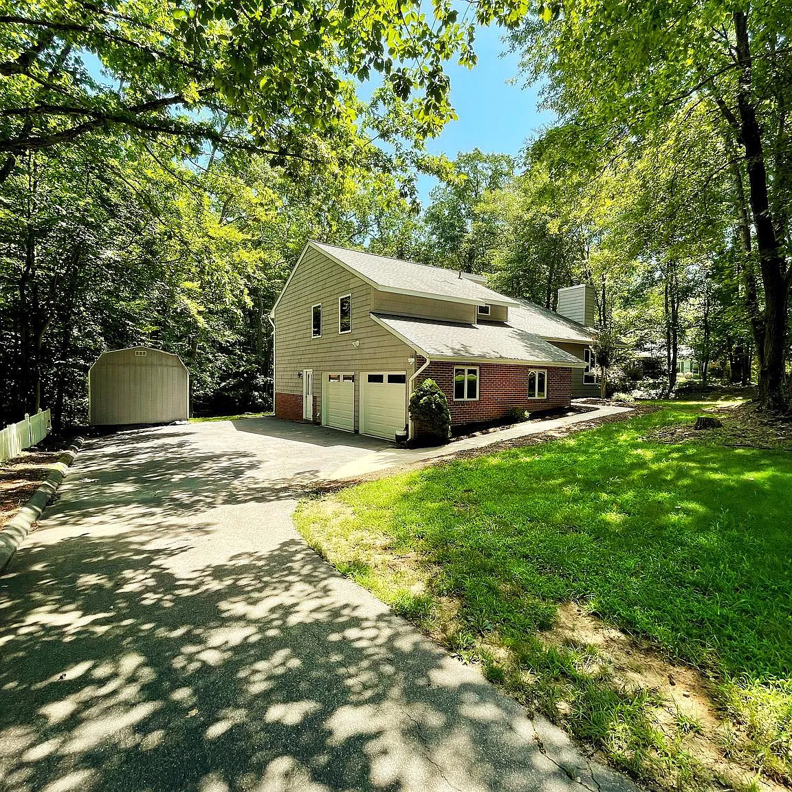 4 bed, 2204 sqft, $2,950 — Photo 4