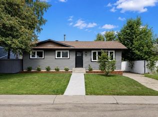 67 Menlo Cres, Strathcona County, AB T8A 0R8