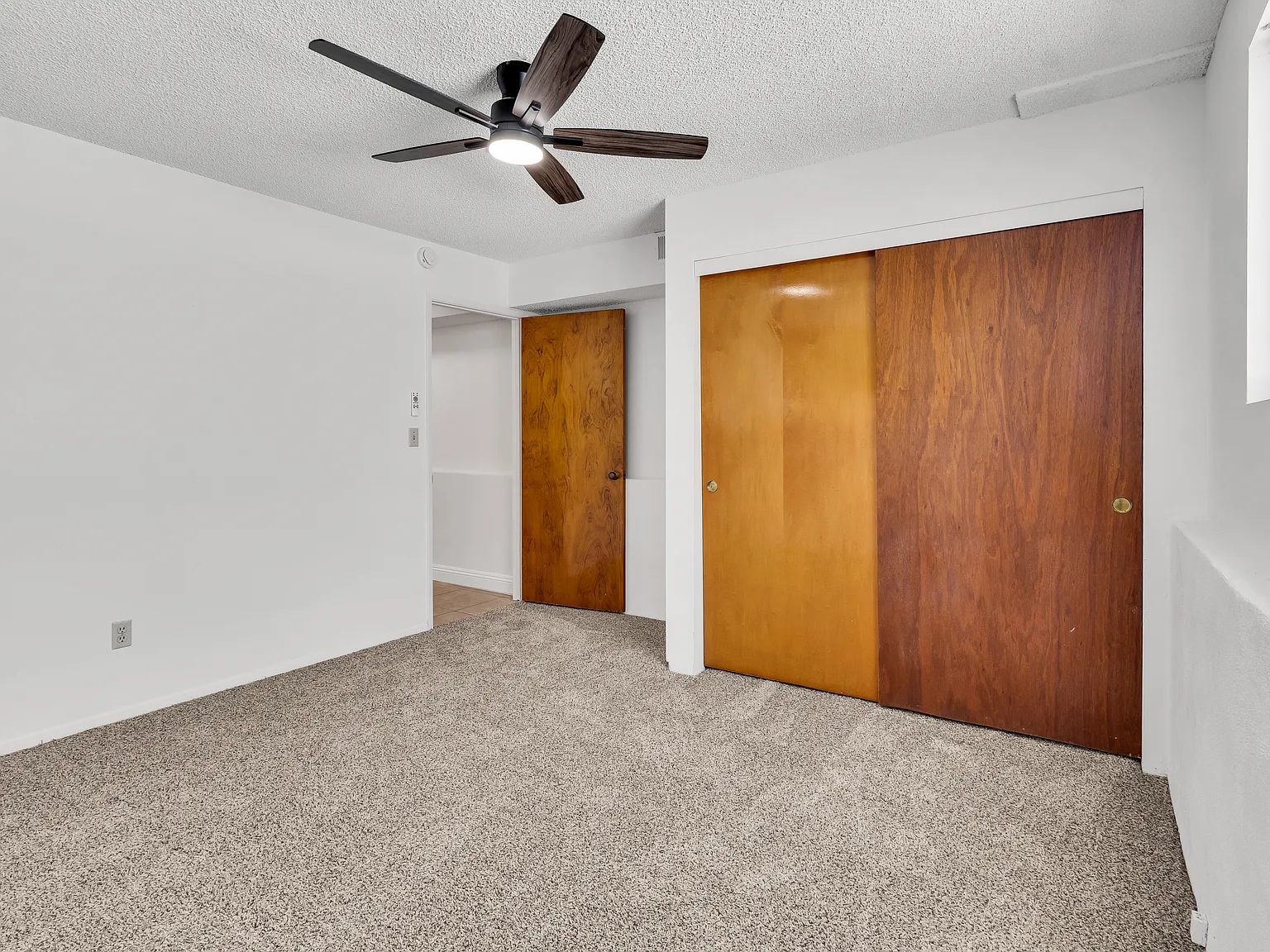 1 bed, 700 sqft, $1,899 — Photo 2
