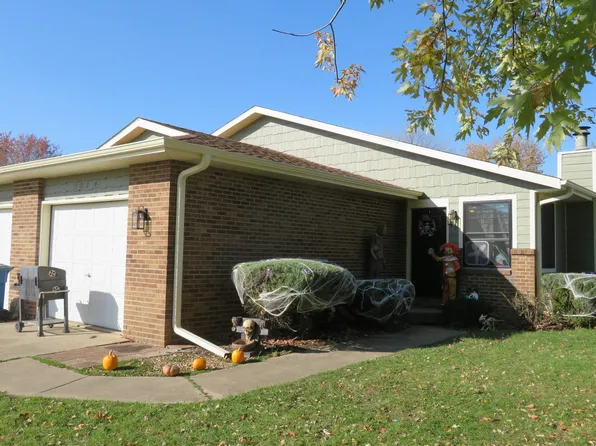 1024 W Dresden Dr, Morris, IL 60450