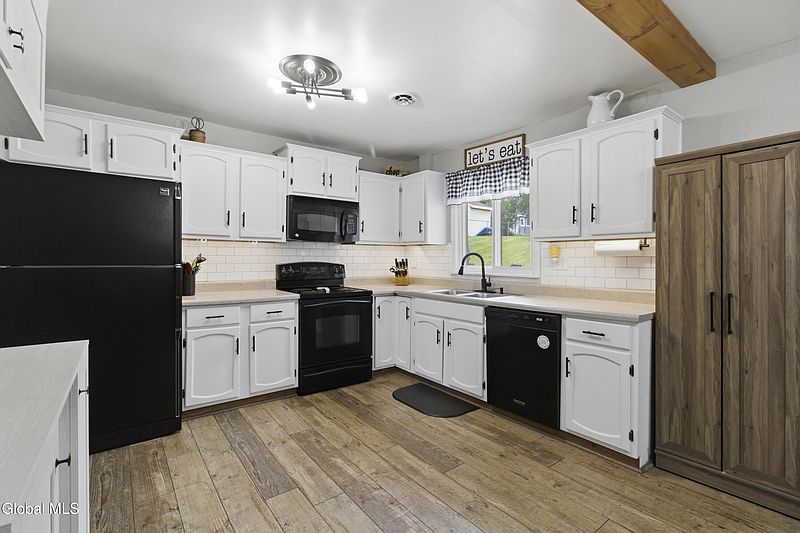 5th image of 53 Sage Road