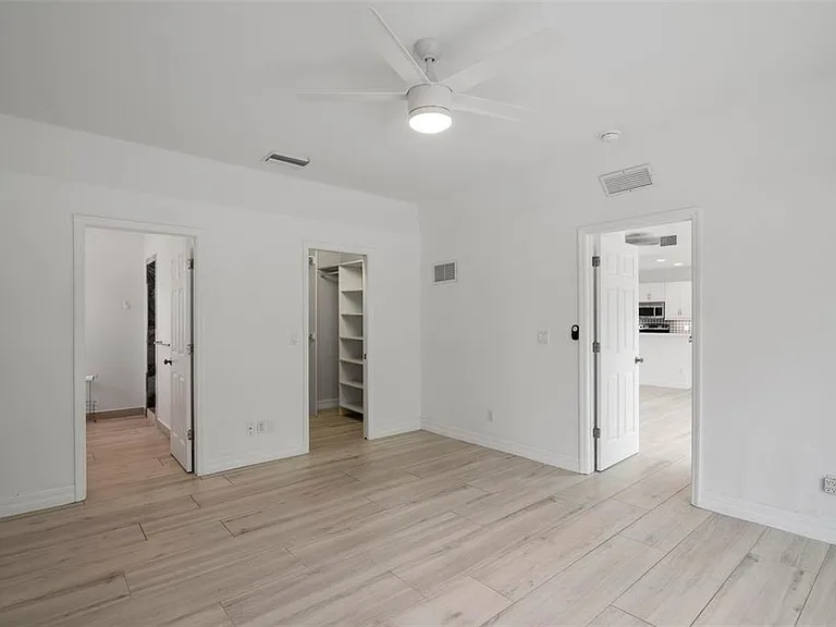 272 Malvern Dr — Photo 17