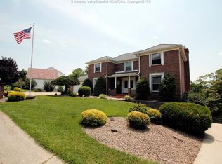 131 Summit Ridge Rd, Hurricane, WV 25526