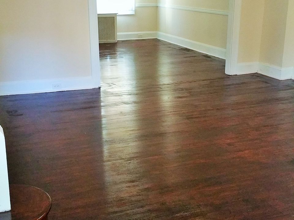 LIVING RM TO DINING RM