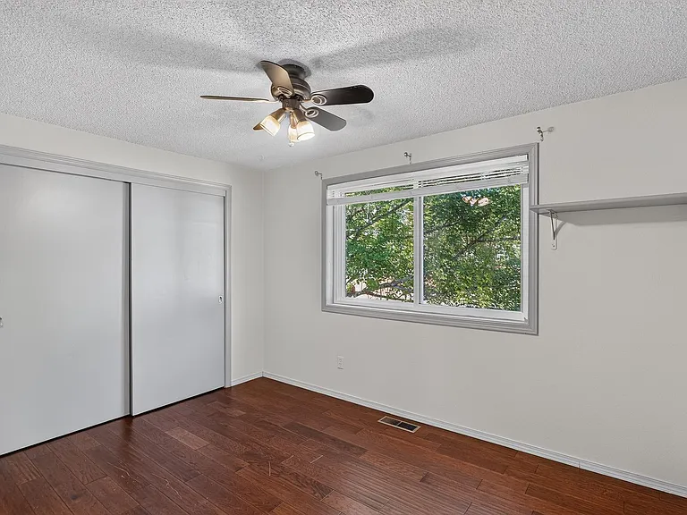 5751 SW 204th Pl — Photo 15
