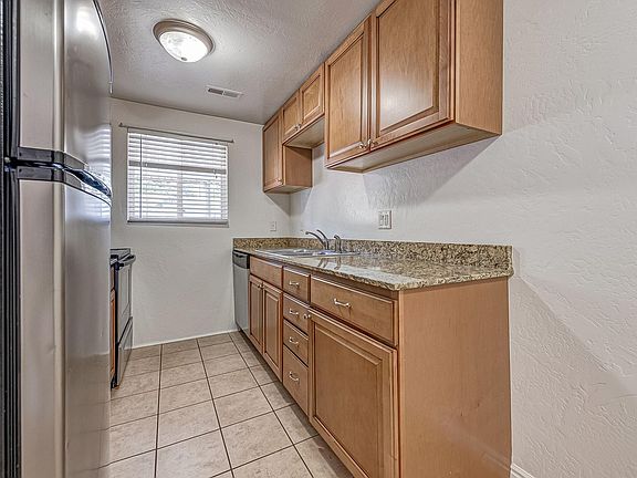 4th image of 455 N 400 W APT 16