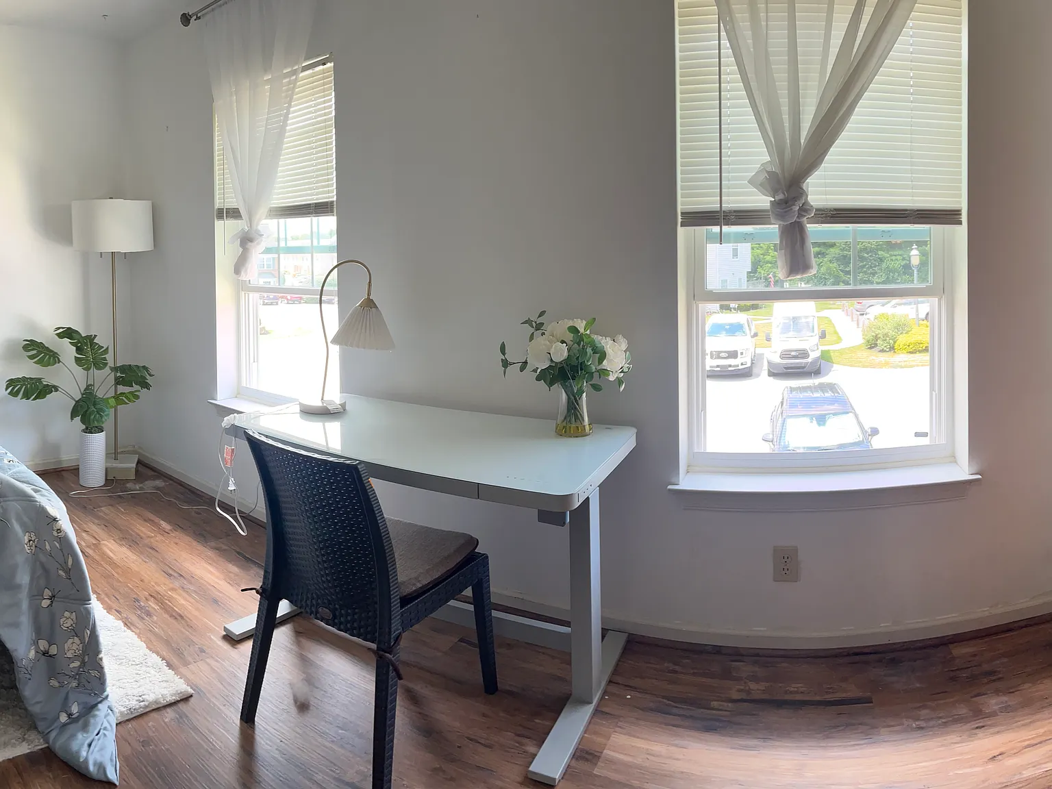 3 bed, 1413 sqft, $900 — Photo 2