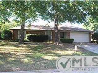 5903 Spring Hill Ct, Arlington, TX 76016