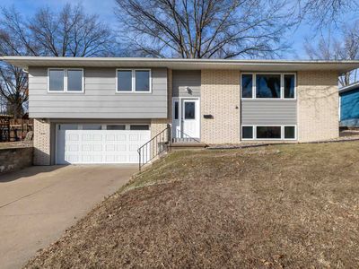1881 Carter Rd, Dubuque, IA, 52001