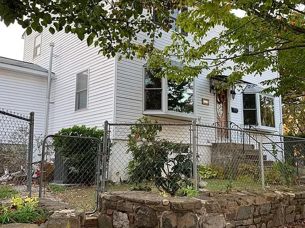 322 Gansevoort Blvd, Staten Island, NY 10314