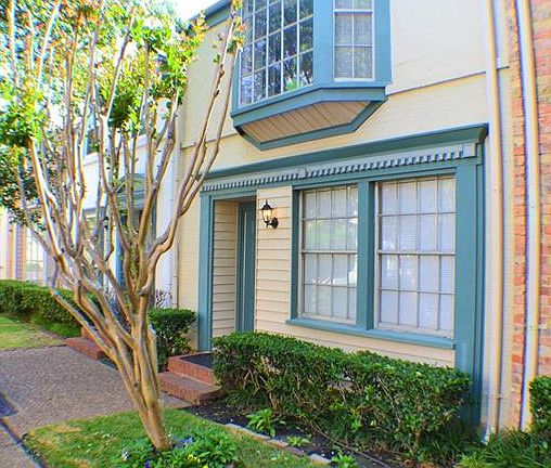 2nd image of 9834 Valley Meadow Ct #9834