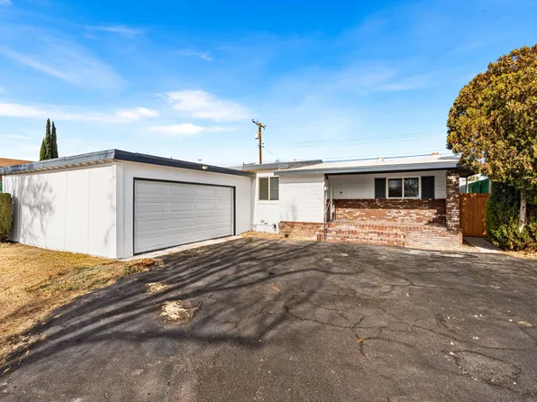 815 W Holguin St, Lancaster, CA 93534