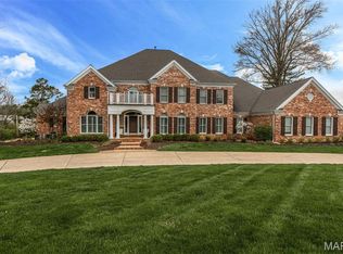 11 Roclare Ln, Saint Louis, MO 63131