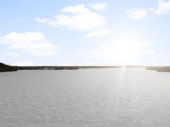 3rd image of 231 Finnerty Rd