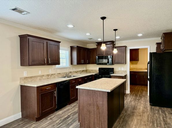 76 Beaver Run Rd, Newnan, GA 30263