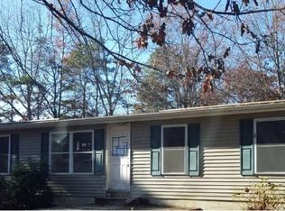 23 Edgewood Rd, Sicklerville, NJ 08081