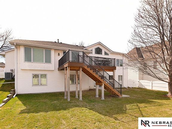 3rd image of 9812 Val Verde Dr