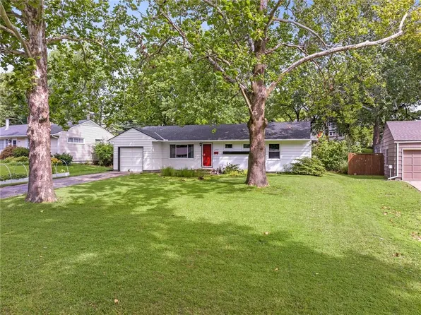 6718 W 76th Ter, Overland Park, KS 66204