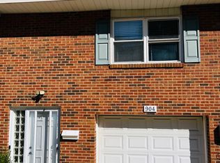 904 Rhodes Ave, West Mifflin, PA 15122