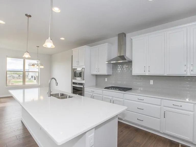 715 Lene Ln — Photo 3
