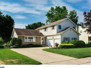 738 York Rd, Mount Laurel, NJ 08054