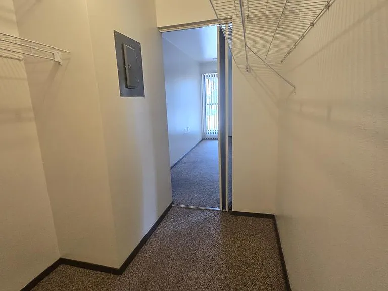 9020 N Park Plaza Ct — Photo 8