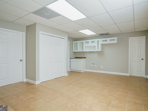 4th image of 9450 Pebble Creek Ct