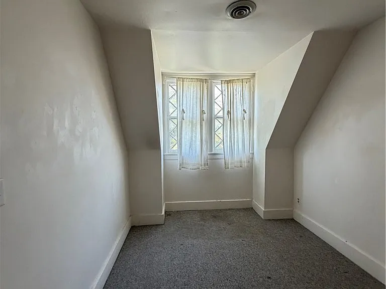 1005 Elmwood Ave #3 — Photo 6