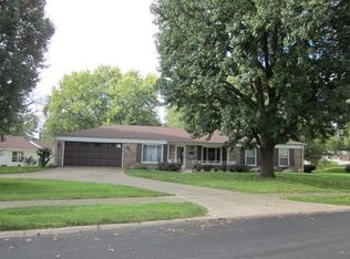 55 Crestwood Dr, Mooresville, IN