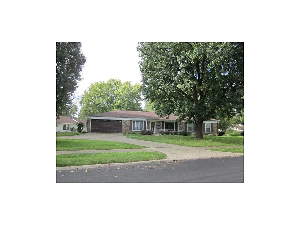 55 Crestwood Dr photo 1