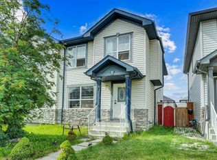 19 N Taravista Gdns NE, Calgary, AB T3J 4K8