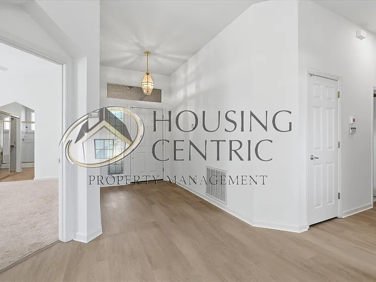 108 Pembury Way — Photo 6