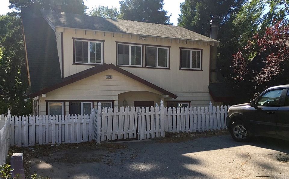 1st image of 378 Oak Dr