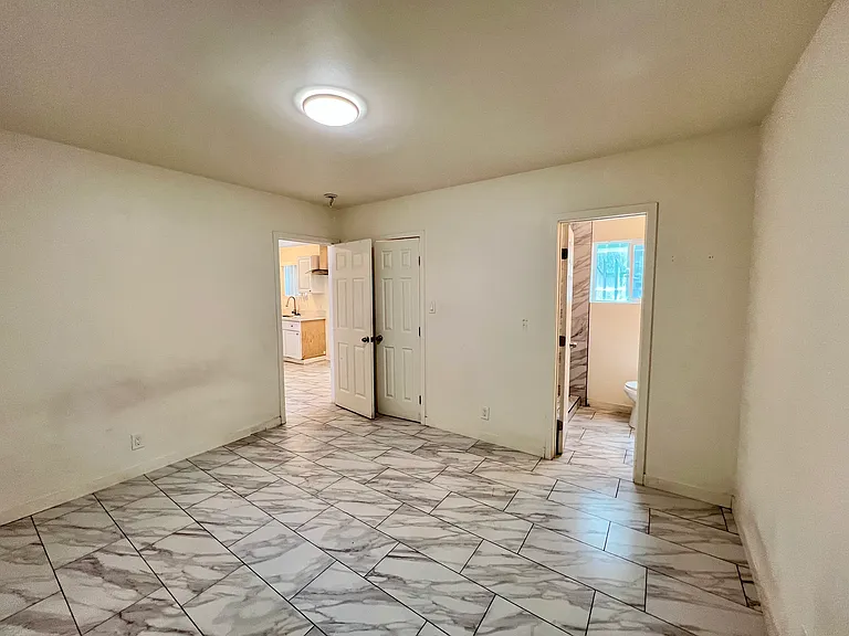 8715 S Central Ave #2 — Photo 6