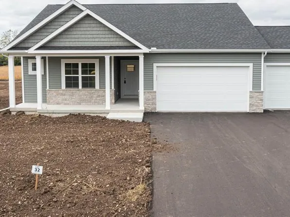 3830 Green Ash Dr, Janesville, WI 53545