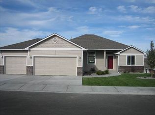 8519 W 4th Pl, Kennewick, WA 99336